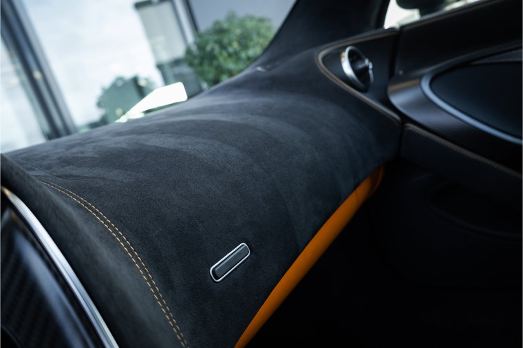 Vehicle Image 32