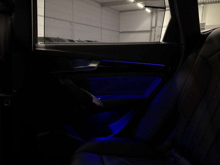 Vehicle Image 42