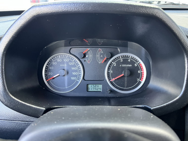 Vehicle Image 12