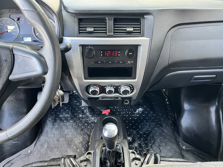Vehicle Image 13