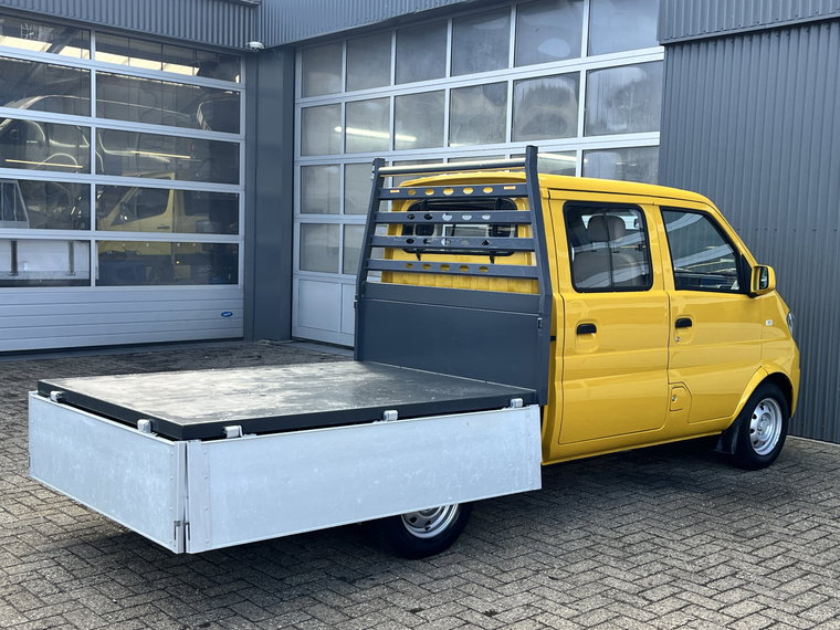 Vehicle Image 17