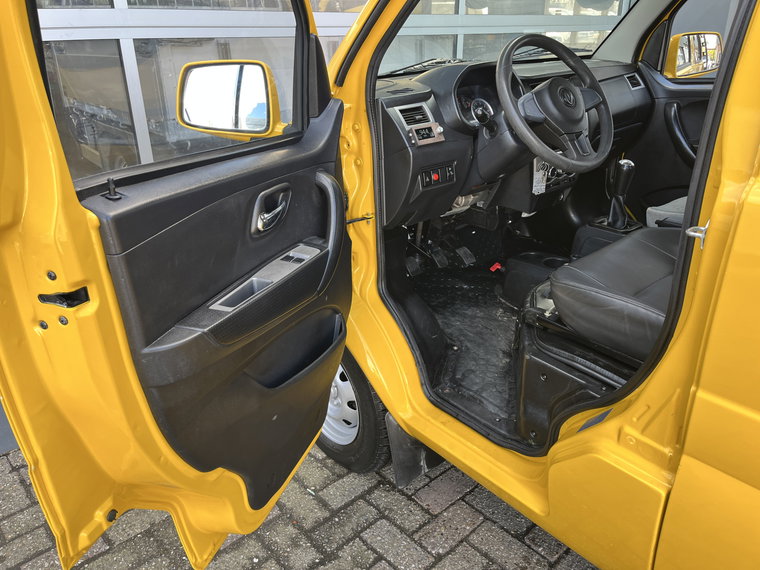 Vehicle Image 28