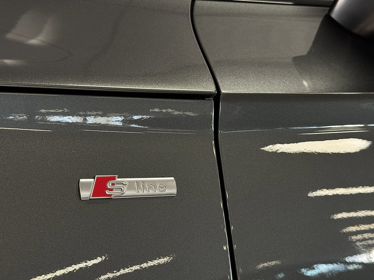 Vehicle Image 26
