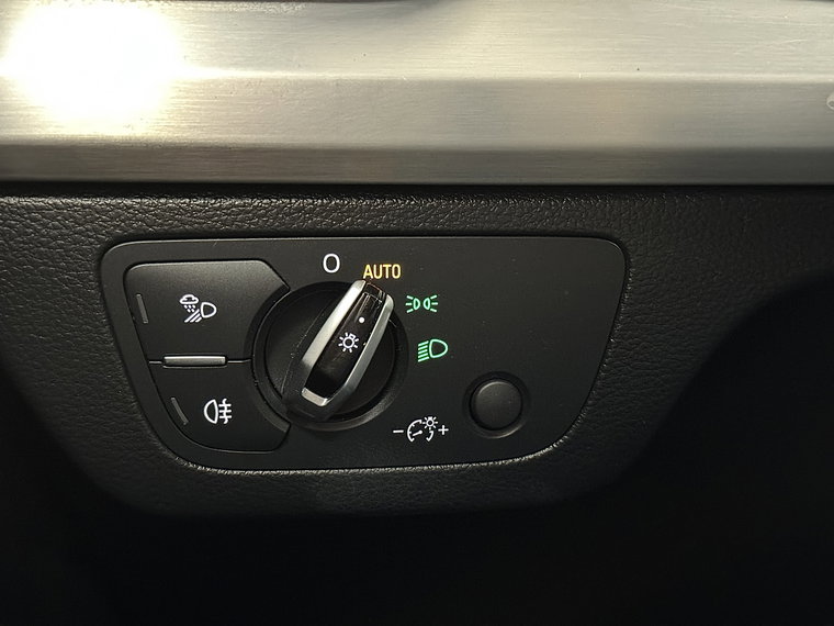 Vehicle Image 33