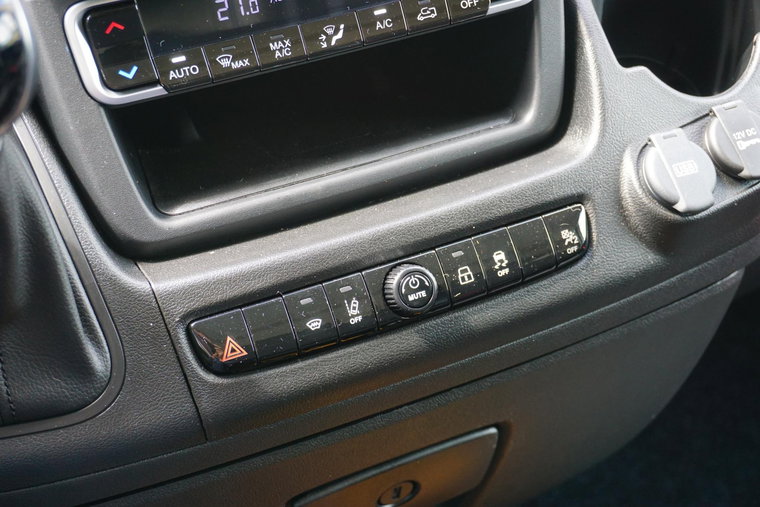 Vehicle Image 29