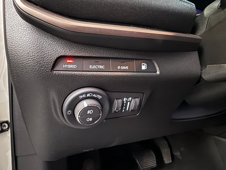 Vehicle Image 32