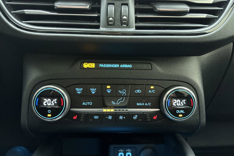 Vehicle Image 30
