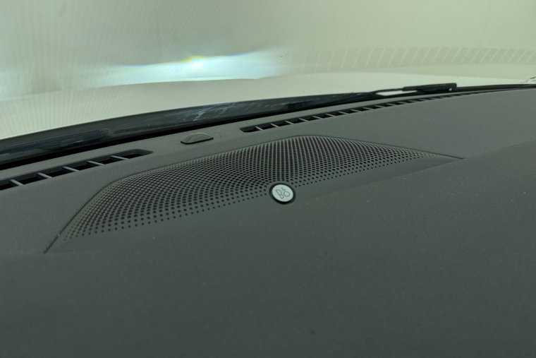 Vehicle Image 35