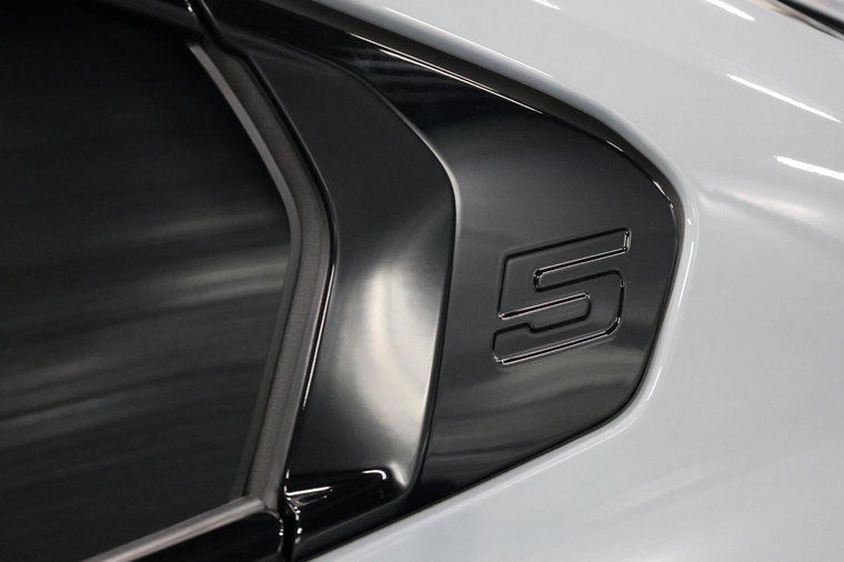 Vehicle Image 30