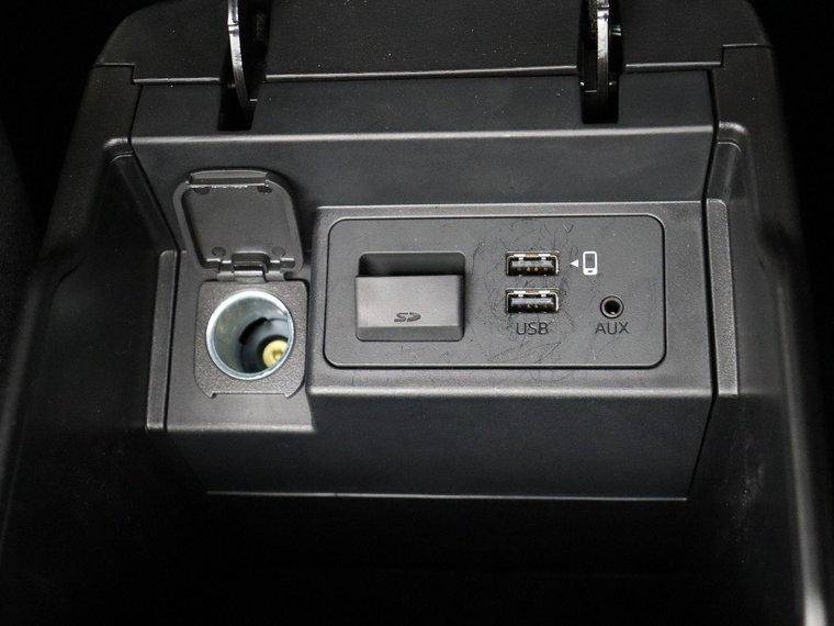 Vehicle Image 36