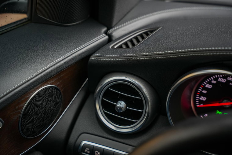 Vehicle Image 35