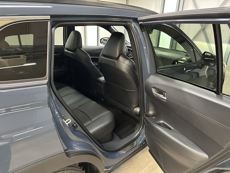 Vehicle Image 33