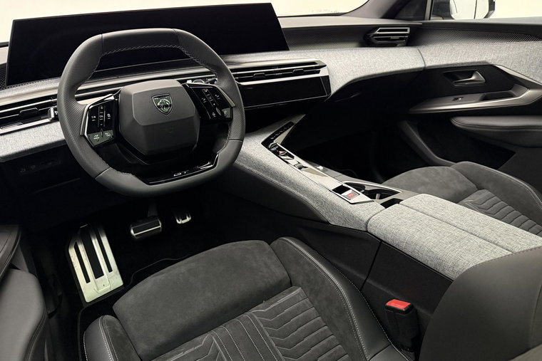 Vehicle Image 22