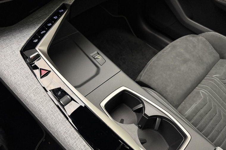 Vehicle Image 39