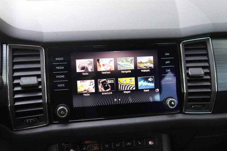 Vehicle Image 19
