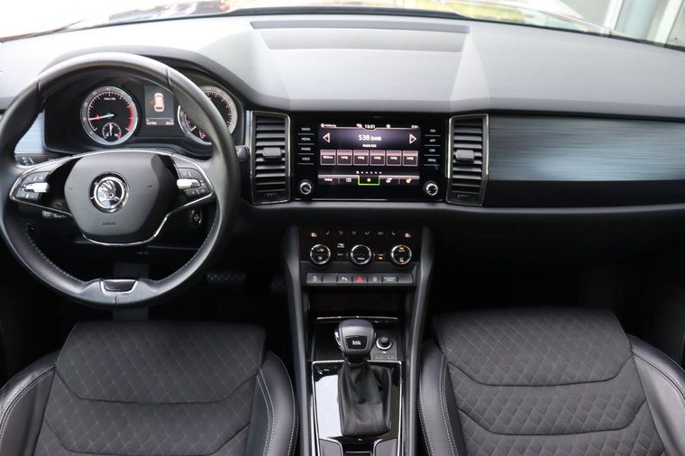 Vehicle Image 9