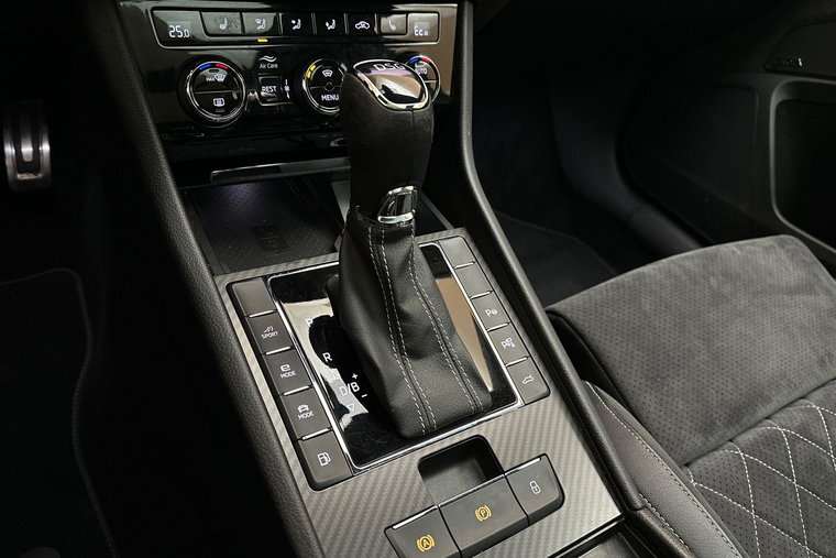 Vehicle Image 38