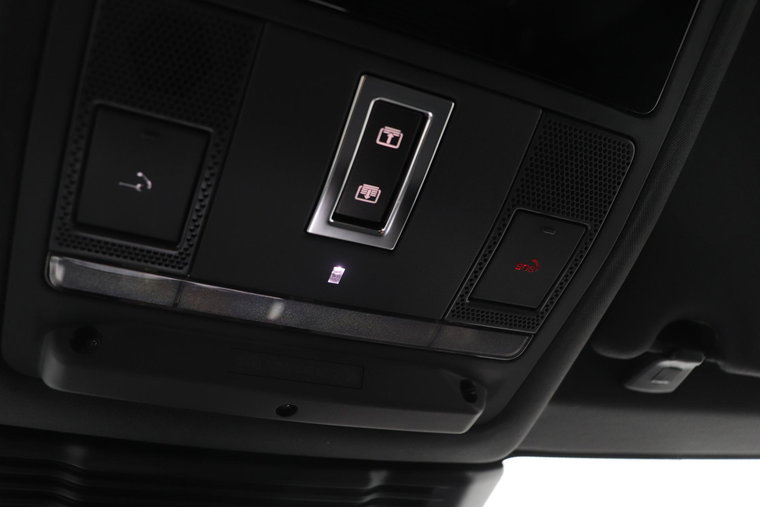 Vehicle Image 36