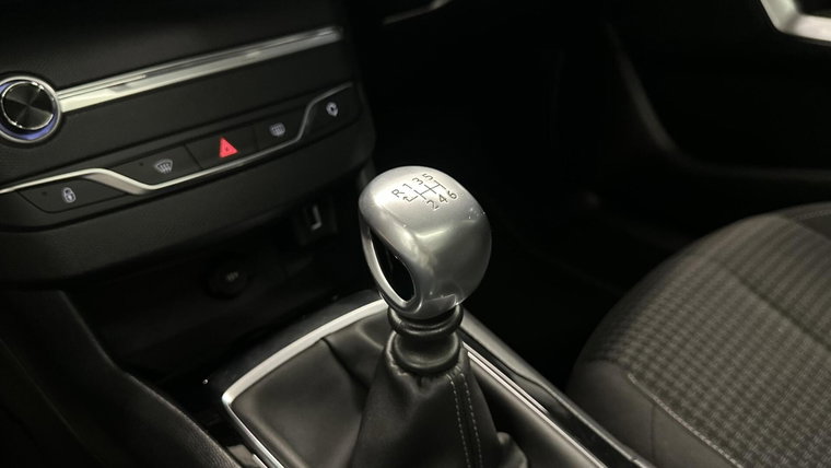 Vehicle Image 48
