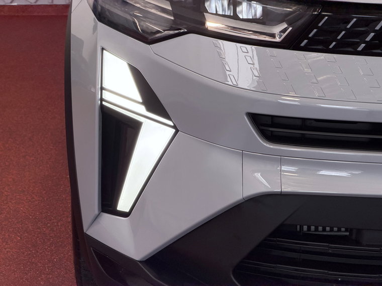 Vehicle Image 60