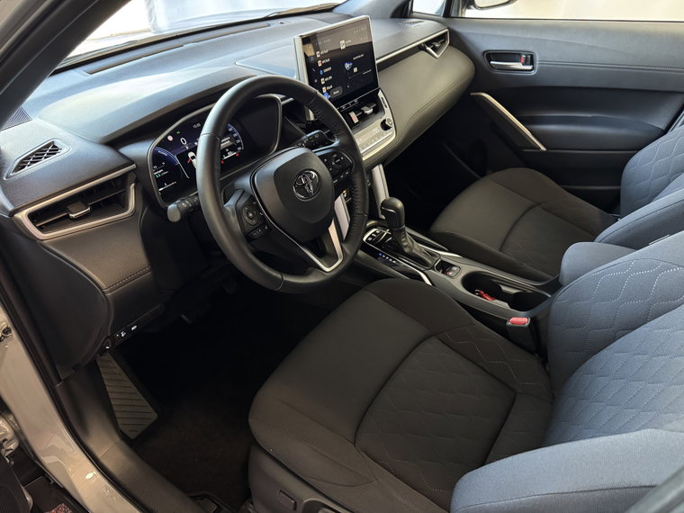Vehicle Image 8