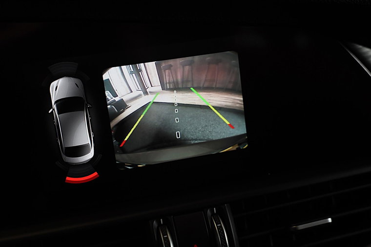 Vehicle Image 10