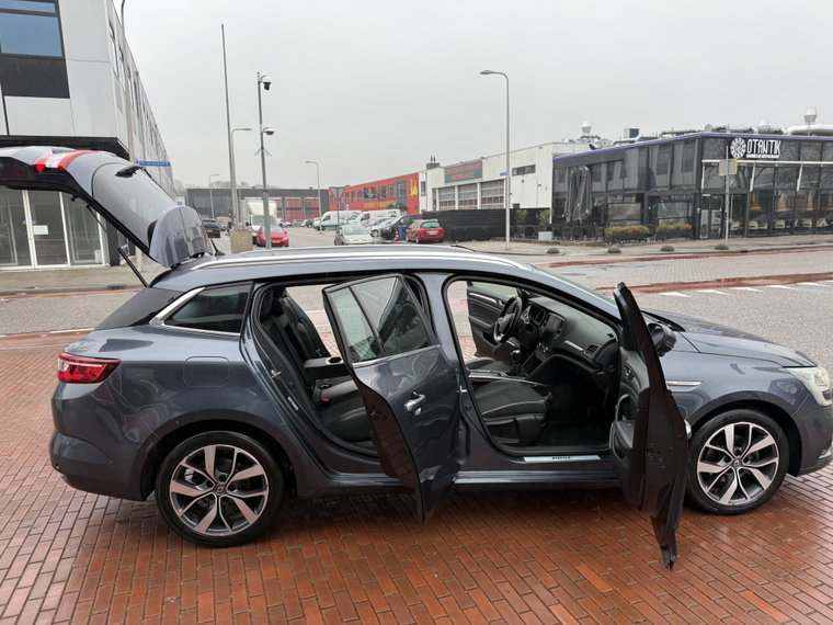 Vehicle Image 35