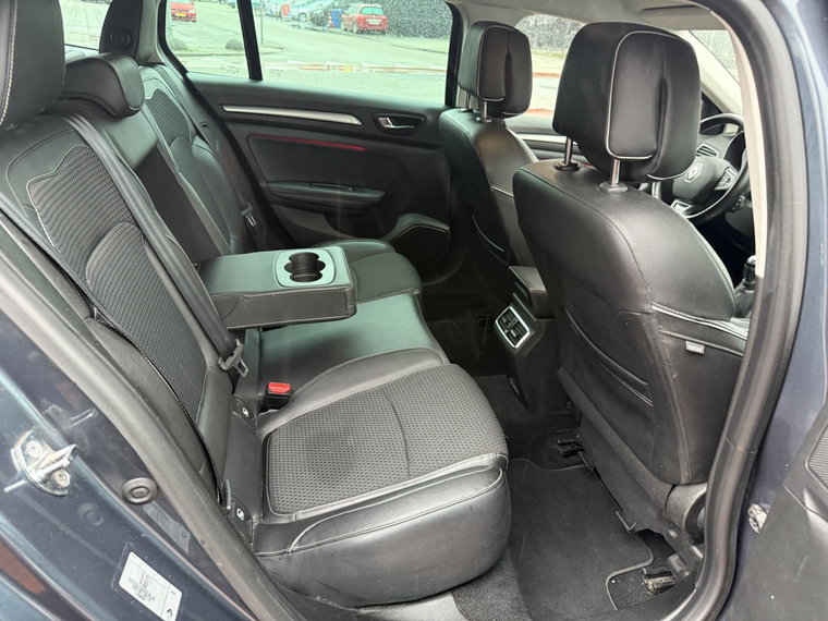 Vehicle Image 37