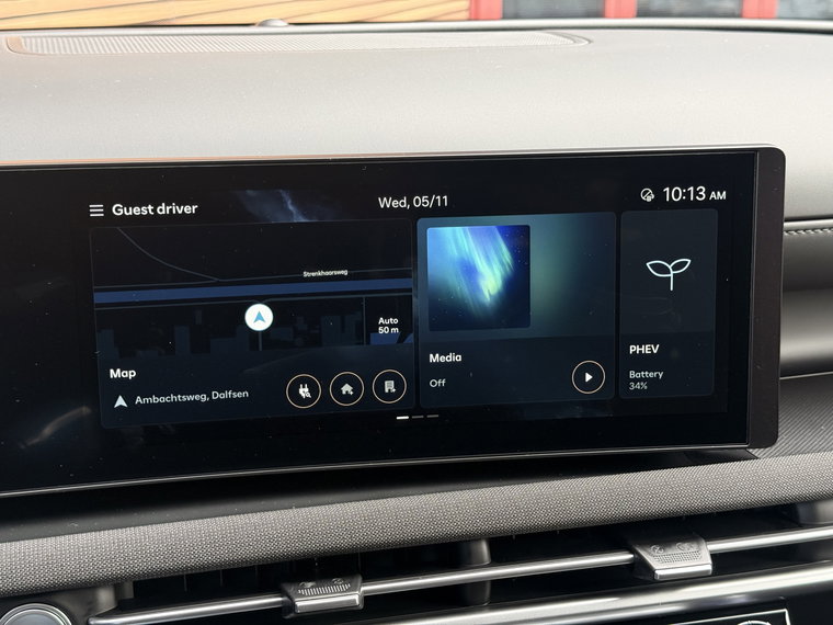 Vehicle Image 38