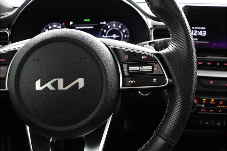 Vehicle Image 24