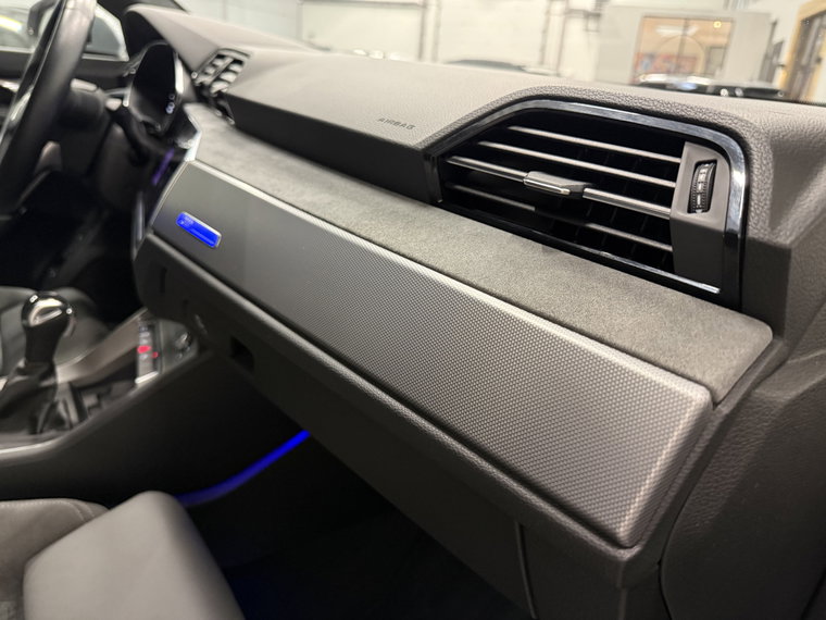 Vehicle Image 42
