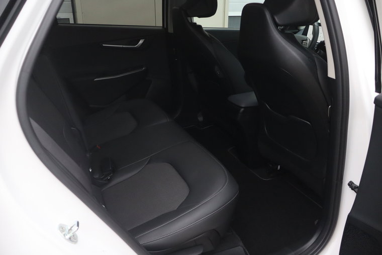 Vehicle Image 33