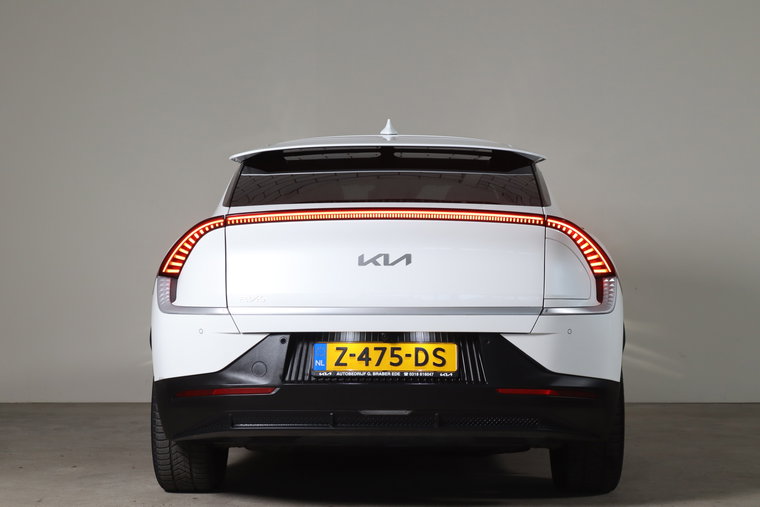 Vehicle Image 38