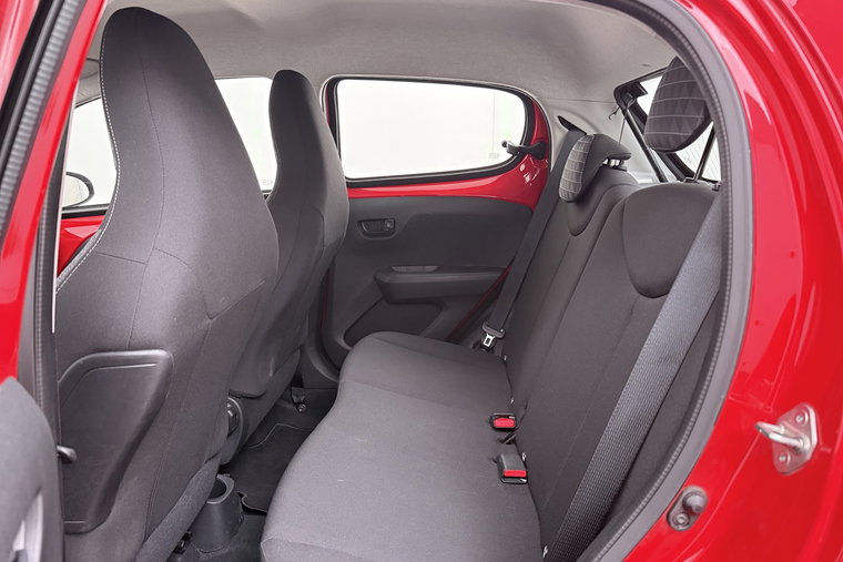Vehicle Image 12