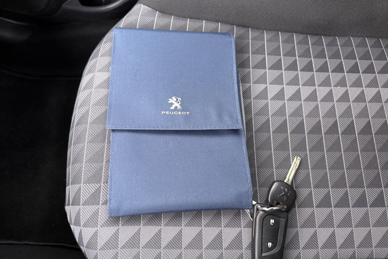 Vehicle Image 22