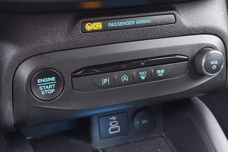 Vehicle Image 33
