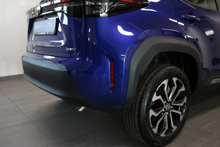 Vehicle Image 12