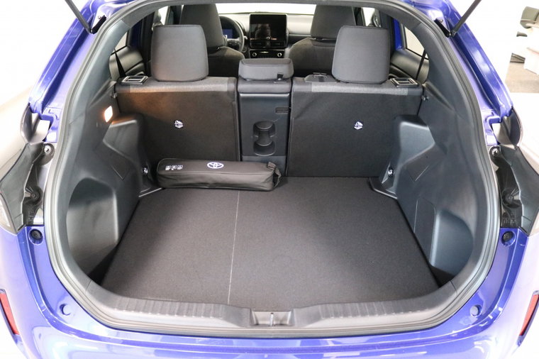 Vehicle Image 13