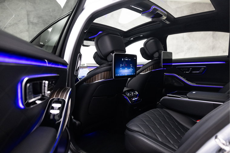 Vehicle Image 11
