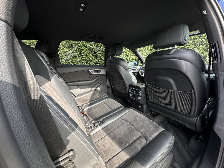 Vehicle Image 26