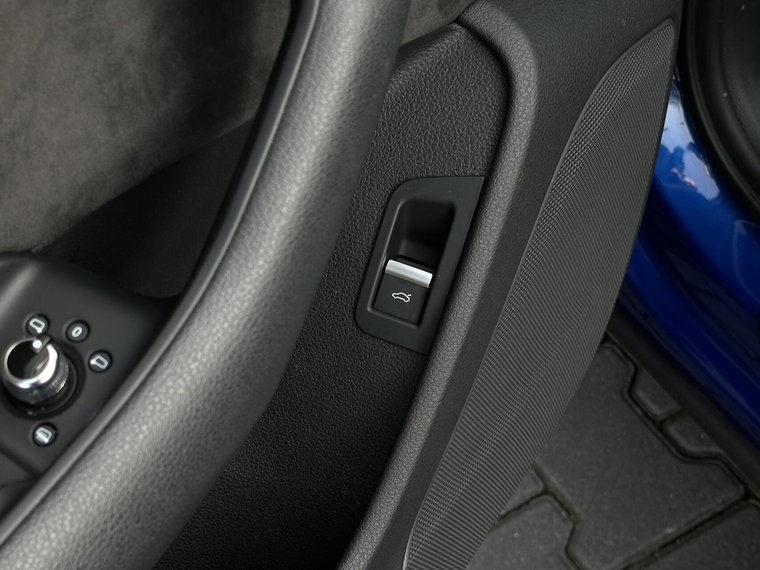 Vehicle Image 47