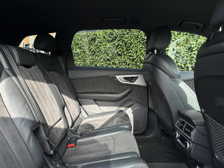 Vehicle Image 50
