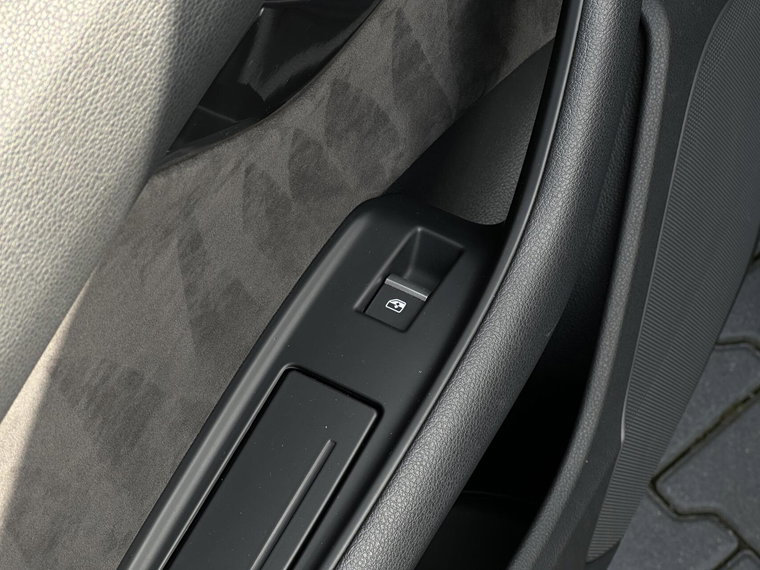 Vehicle Image 53