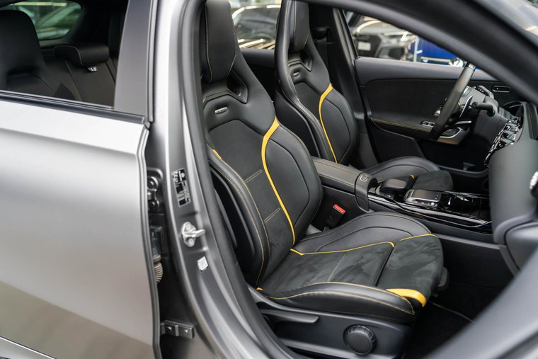Vehicle Image 31