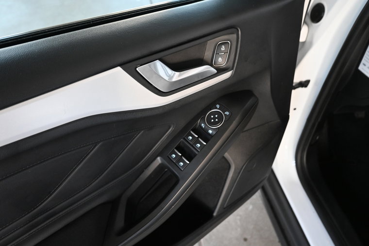 Vehicle Image 36