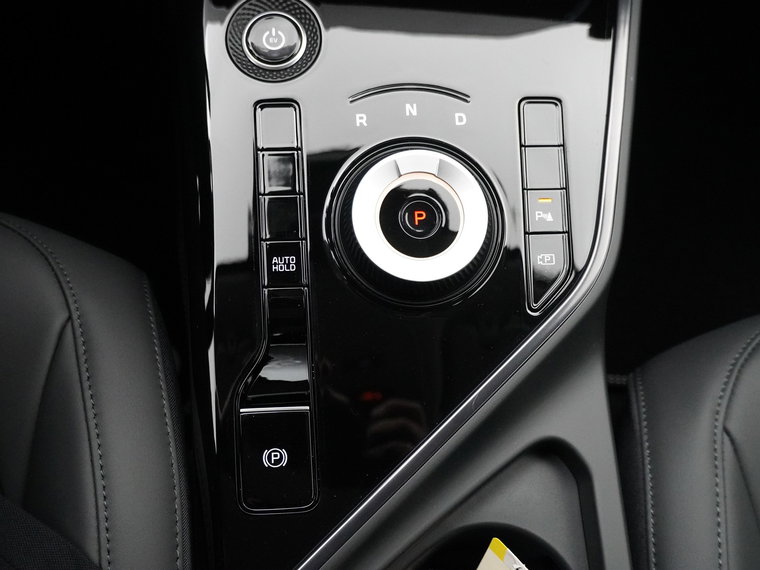 Vehicle Image 32