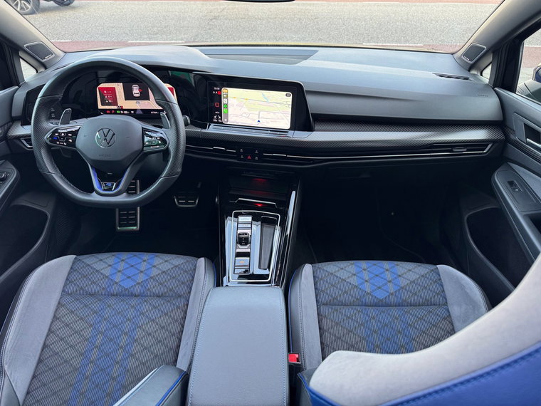 Vehicle Image 32