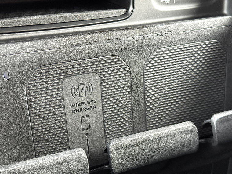 Vehicle Image 26