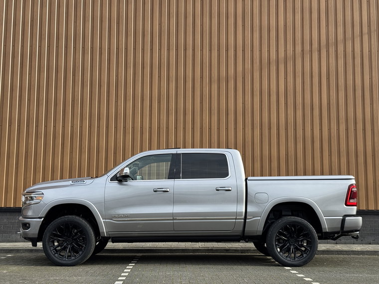 Vehicle Image 45