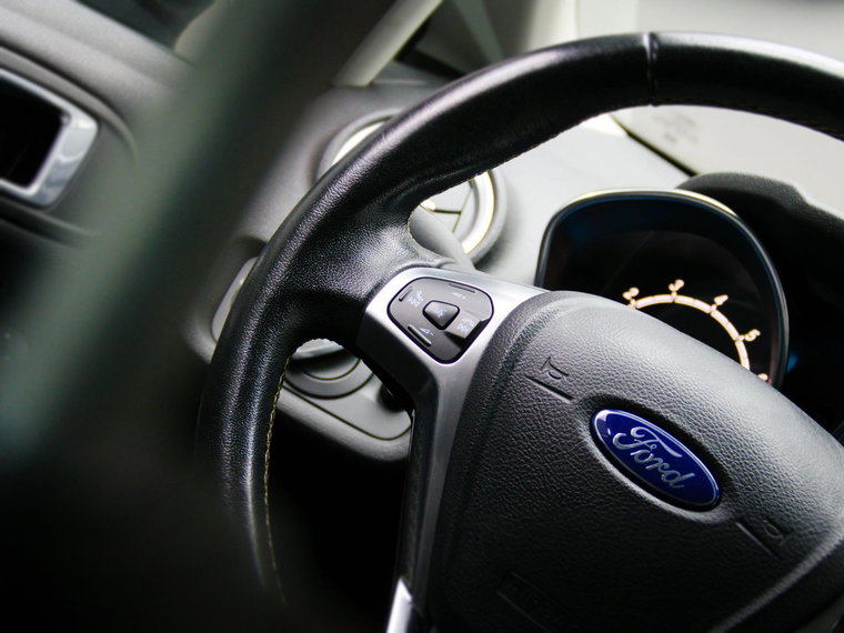 Vehicle Image 21